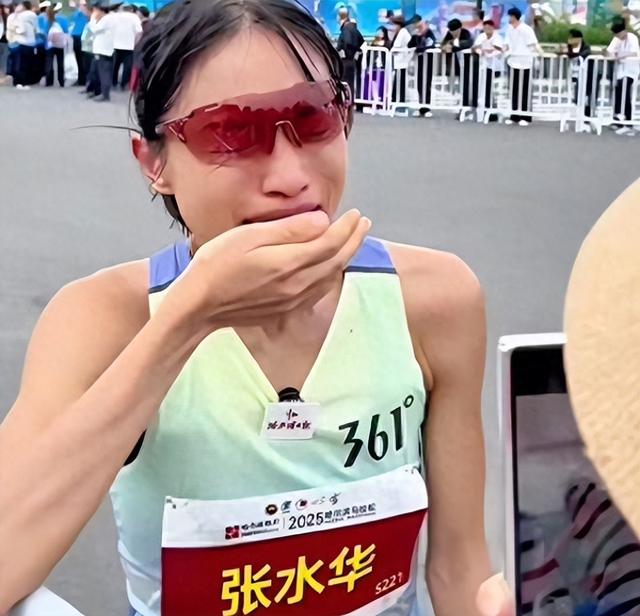 拔出萝卜带出泥	，最快护士张水华越扒越有，被医院处分是冰山一角