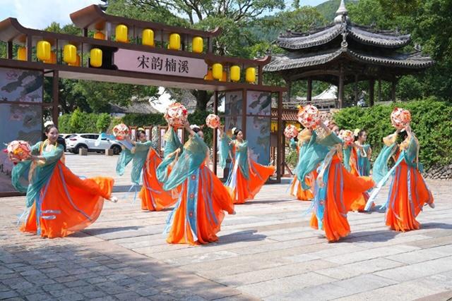 一步一景皆画卷 国庆假期来楠溪江丽水街当一日宋“潮”人