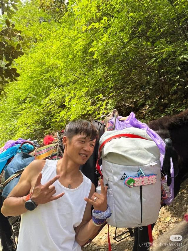男子徒步梅里雪山环线失联近10天，妻子：家中还有两个年幼的孩子