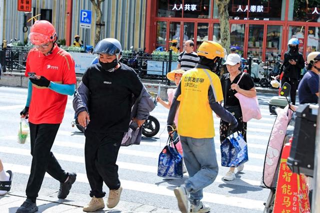 外卖大战3个月！三巨头砸数百亿血亏，网友怒喷：钱进了谁口袋？