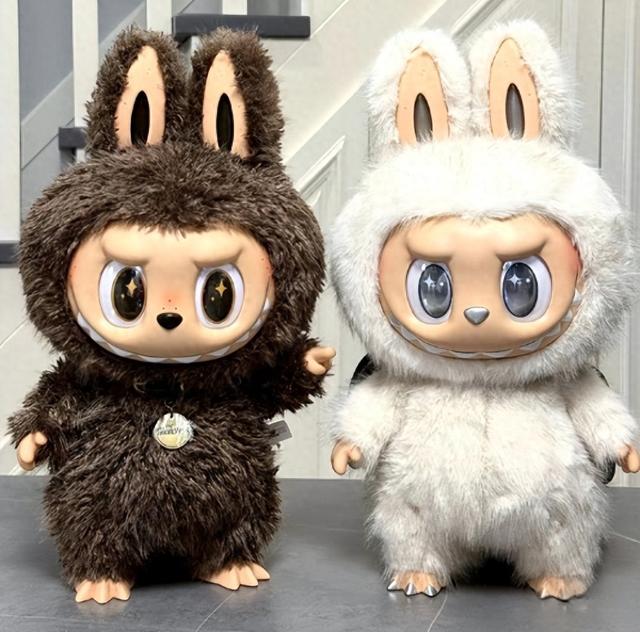 品控遭吐槽还能火？泡泡玛特的底气，在新IP和海外市场