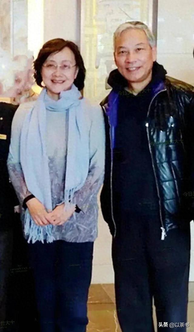 原来他们是夫妻，也都是演员，结婚41年恩爱如初	，活成了人生赢家