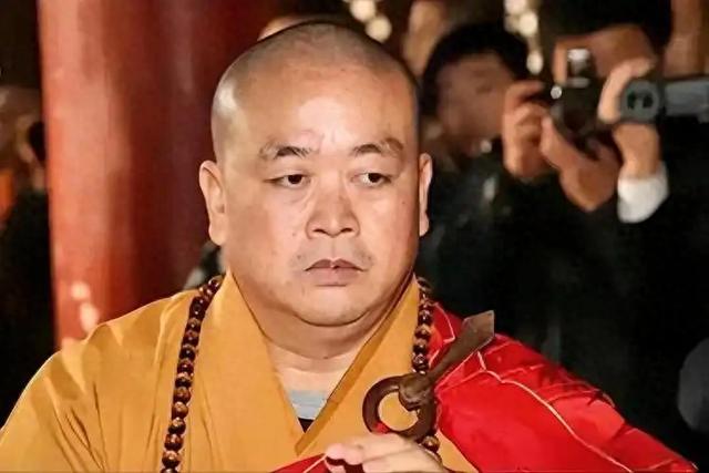 一石激起千层浪！释永信刚被查，就连央视主持刘芳菲也受到牵连