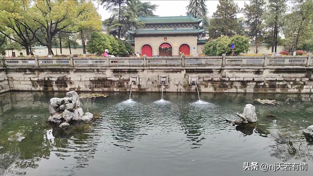 《水闸有声：武庙遗韵与六百年不歇的流淌》