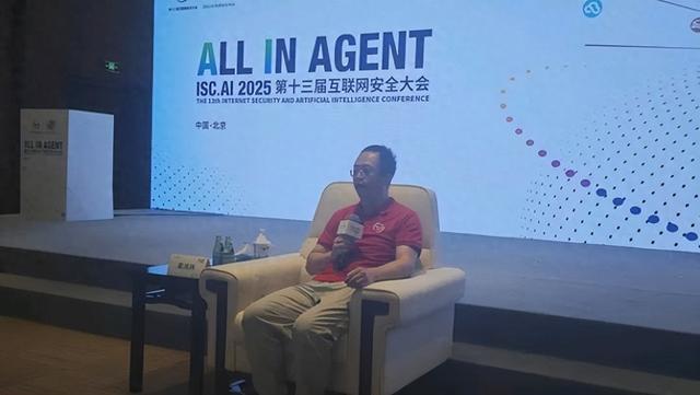周鸿祎退圈短剧：不做演员的大佬要革短剧的命？