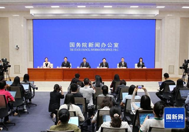 文旅部：国庆叠加中秋放假8天，旅游势必火爆，建议早做出行规划