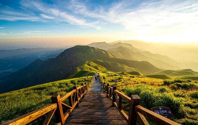 周末逃离城市：2小时车程内，这8个宝藏地人少景美不堵车