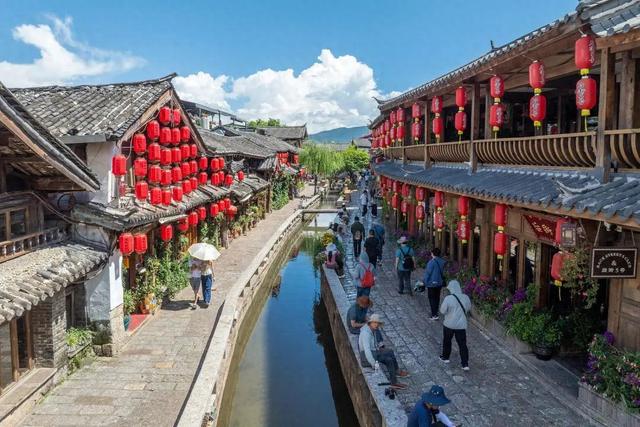 “散客要交50元才能进丽江古城”，新规首日丽江古管局回应：古城没有围墙，散客自由进出