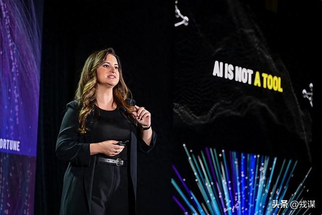 砸数百万买AI当输入法？90%人用错！AI时代的职场，比你想的残酷