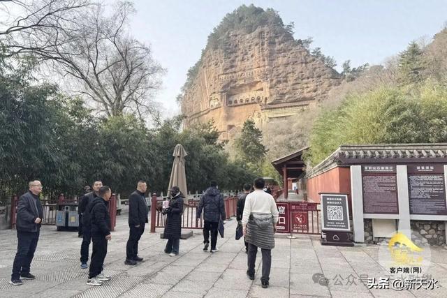 “一票游10个景点，对我们游客非常方便”