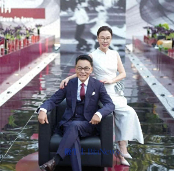俞渝也没想到，刚离婚2年，李国庆就娶了他40年前的“白月光”