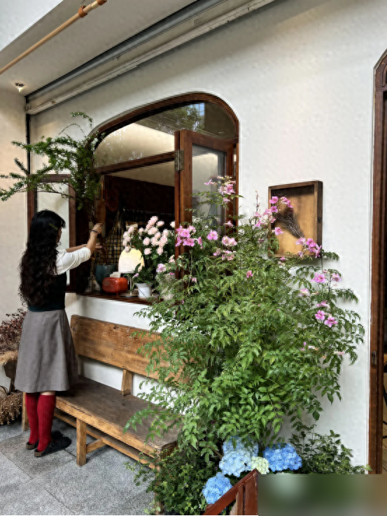 “阴花不能进阳宅”，家里若有这5种花，请赶紧“搬出去”！