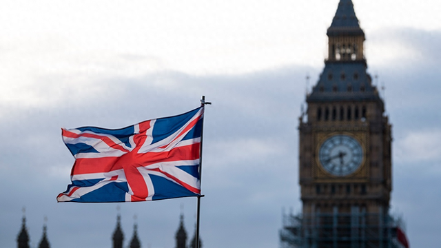移民危机白热化！英内政大臣自爆：移民潮已超出政府掌控