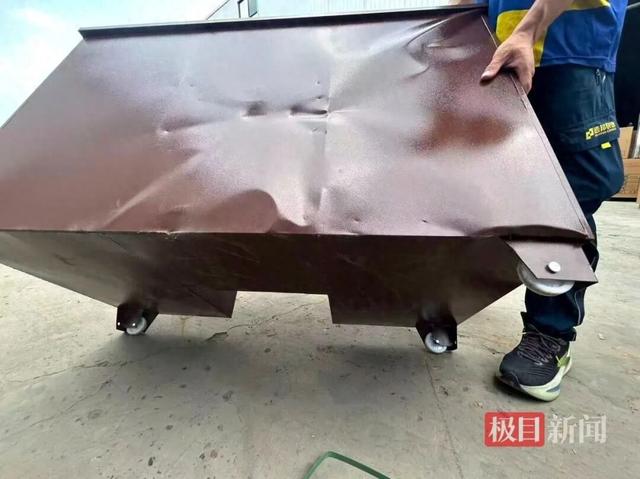 退货物品疑在运输环节被损坏，商家不退款，物流拒赔付，买家2个月打30多个电话无果，记者介入第二天快递公司秒赔