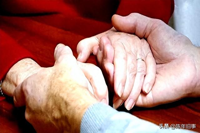 两性关系：55岁女人的大实话、男人过了50岁，只剩下一个“用处”