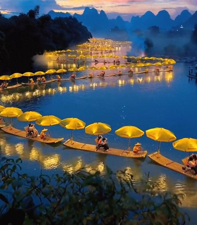 贵州山水甲天下春节贵州火出圈