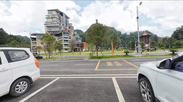 独山县令人惋惜的水司楼，造价太高不堪重负，改成酒店却不敢入住