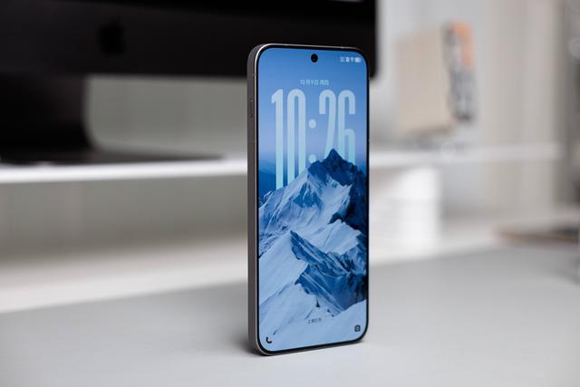 vivo X300 Pro 首发评测：直屏回归，长焦封神