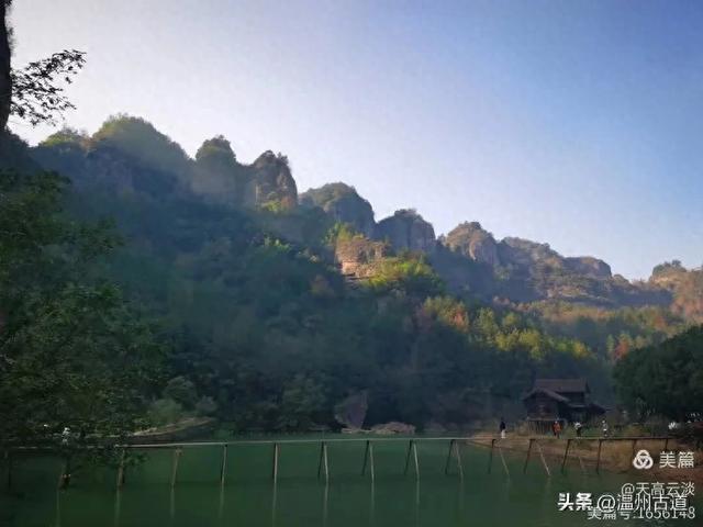 这处以丹霞地貌而闻名的名胜奇观,风光奇绝值得一去!