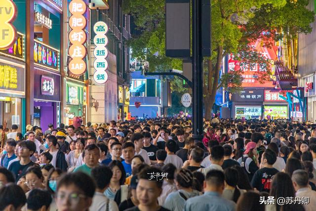 从工业城市到旅游胜地，武汉看似被强制变身，实际是顺天应人