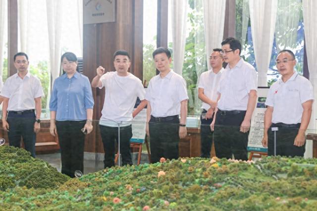 廖文彬彭映梅专题调研文旅融合发展工作