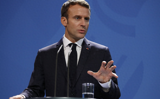 中方反制启动，马克龙拉27国一致对华，美国出手，欧盟遭两面围攻