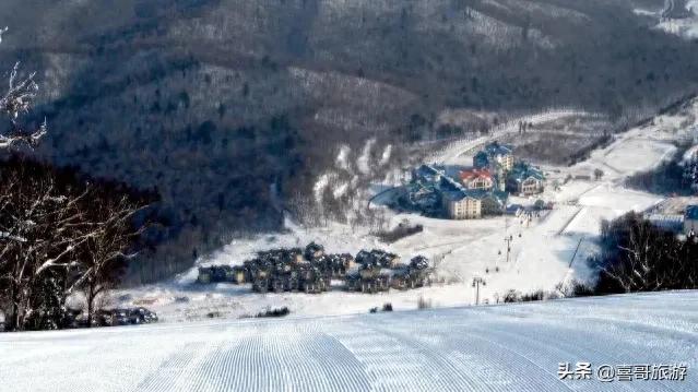 冰雪王国与四季乐园：亚布力的双重奏