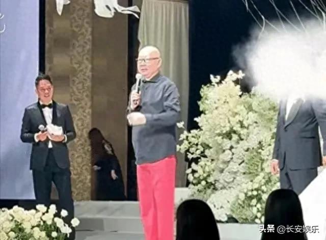 59岁郭冬临罕见露面，身材消瘦面相变了很多，就剩了标志性的光头