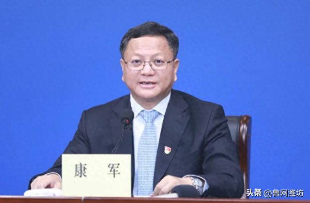 中央巡视组入驻，康军被查！花1000万建10个豪华厕所，李德明被双开！