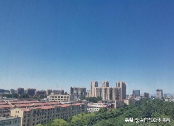 河北晴好为主但冷意不减！坝上迎小雪，部分区域阵风或超10级