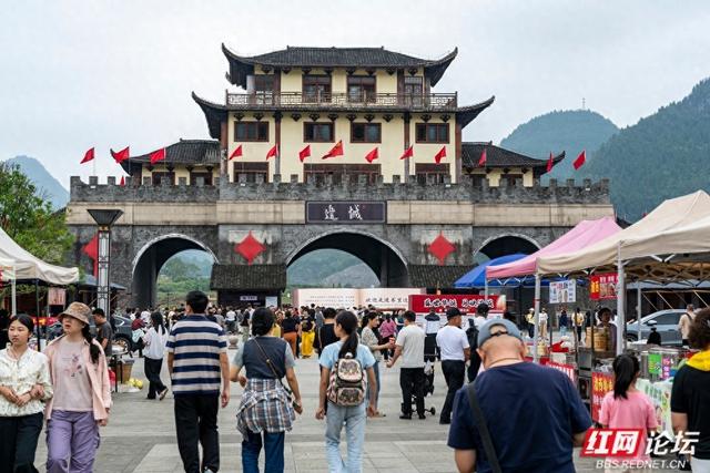 岁暖时刻丨我在边城等你：赴一场山水与人文交织的诗意之约