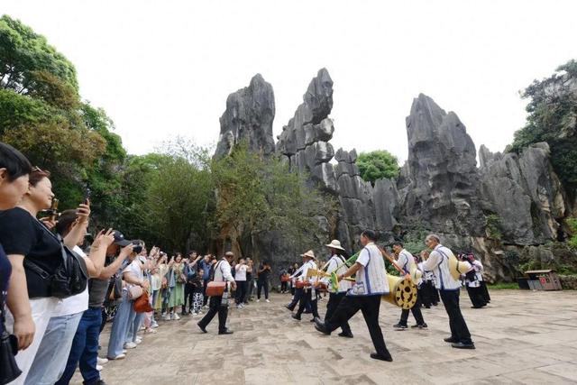 旅游也能“存”积分 游石林可享专属福利