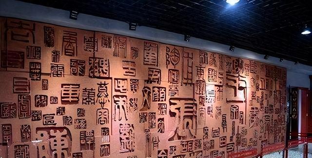 中国有个姓氏，非常罕见，全国只有17人，全都生活在一个小县城