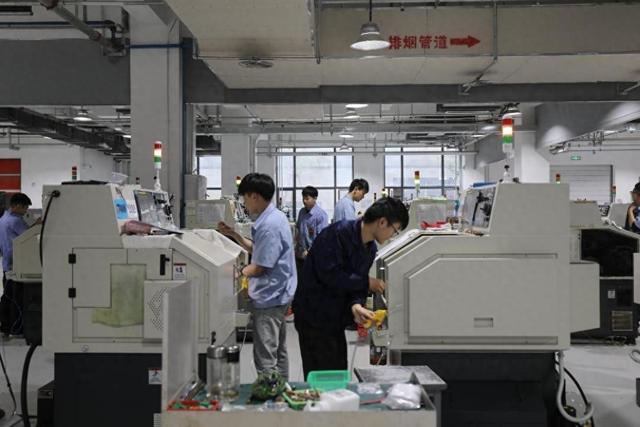 筑梦新篇章 见证城飞跃主流媒体、网络大V走进西安高新三期