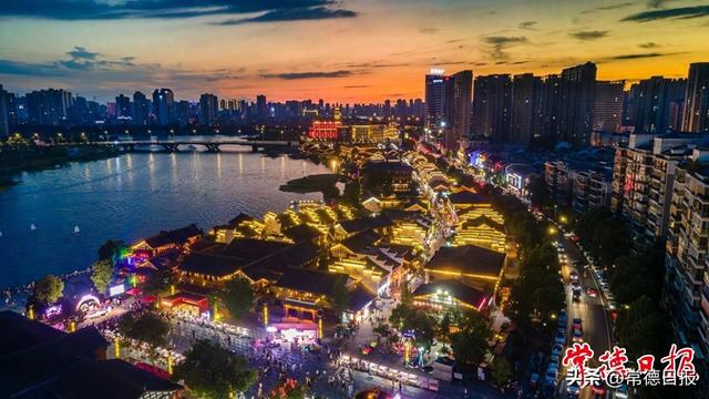 夜游常德河街不重样！经济因文化而火