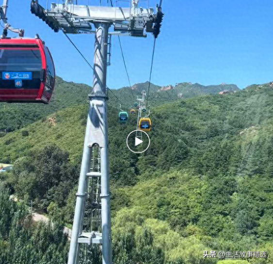 北票大黑山景区突发停电，缆车卡在空中挂在上面数小时