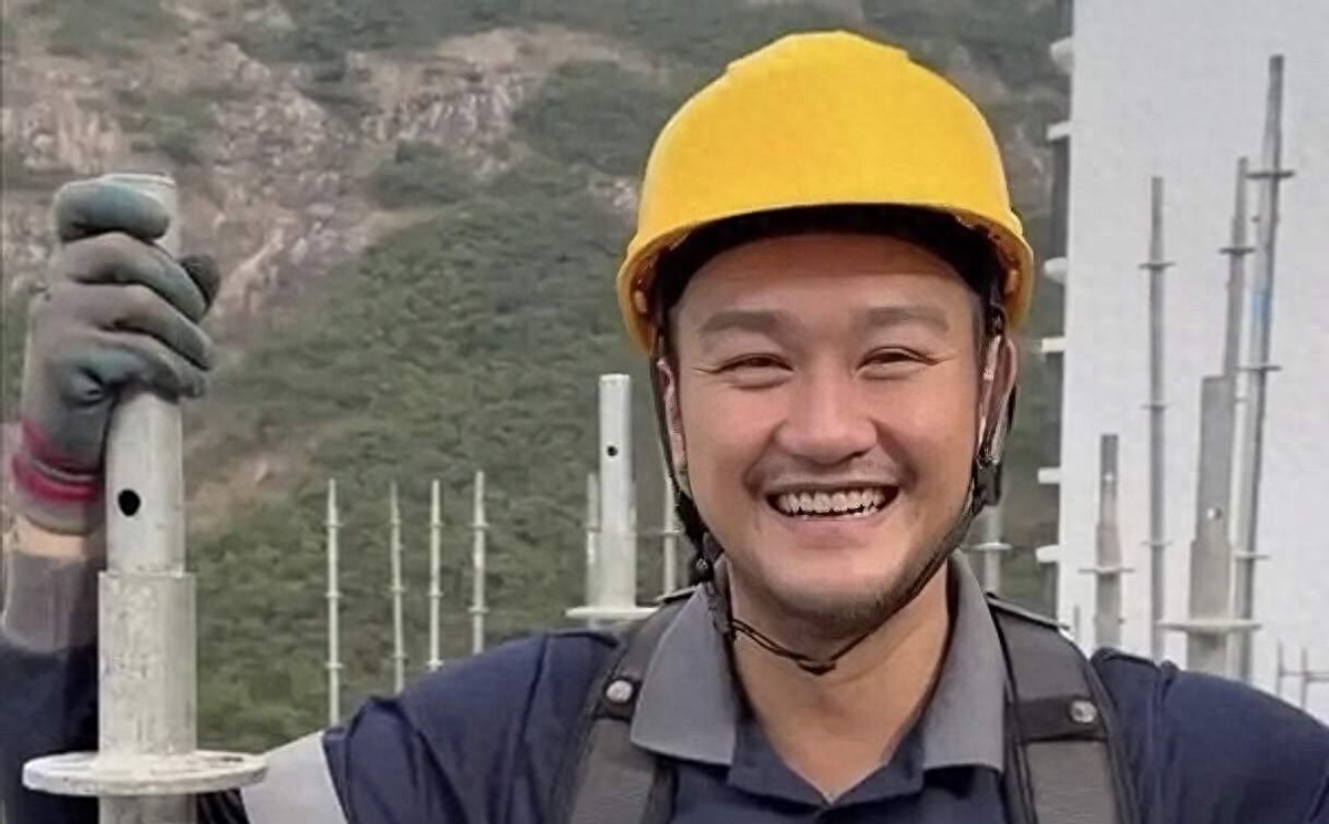 42岁男星无戏可拍 工地当苦力养家(以前在TVB那可是厉害得很的大红男明星) 42岁男星无戏可拍 工地当苦力养家(以前在TVB那可是厉害得很的大红男明星)