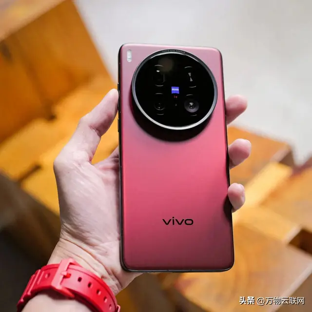 Vivo X300 Ultra全球版曝光：Vivo X300 Ultra IMEI认证现身