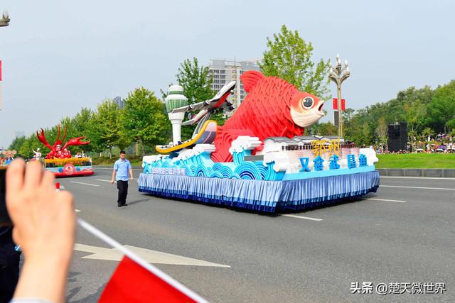 文博会鄂州主题花车莲花山“安家”，将长期展览