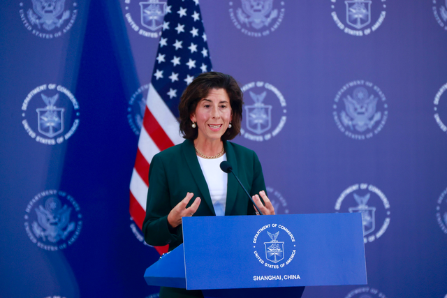 美国前商务部长曾力推芯片制裁，如今痛斥美国不该封锁中国科技