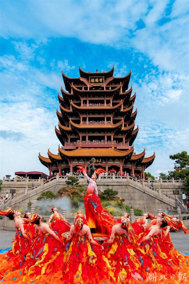 本周六，黄鹤楼户外实景演出回归！