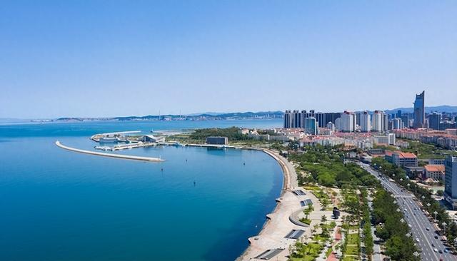 时评 | 威海沙滩“圈地”风波：公共文旅空间管理如何破局？