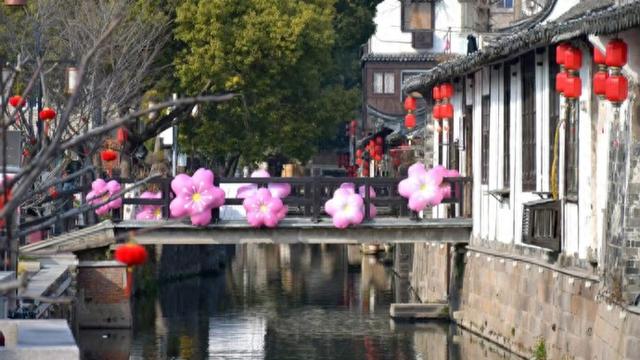 新场古镇今年春节火了，“文化引流+消费转化”收获实实在在成果