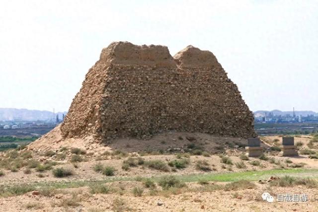 乌海市虽然年轻,但却有国内少见的秦长城,太不起眼让人不敢相信