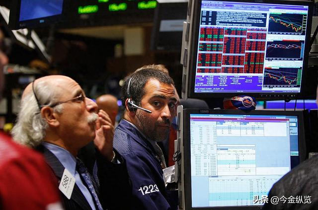 金价暴跌后反弹！全球央行狂买千吨压舱，华尔街豪喊5000美元目标