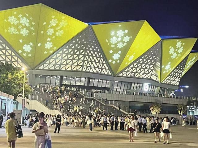“为一场演出赴一座城” 一张票根撬动多元新消费