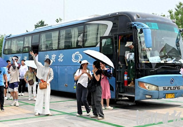 大数据里“读”河北丨政策全国首创！旅游包车周末和节假日免费通行河北高速公路