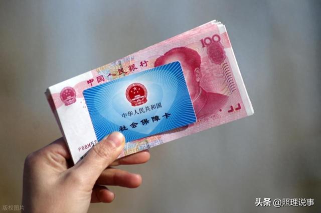 人社部拟出新规，超龄打工人终于有人管了，工资和社保迎来好消息