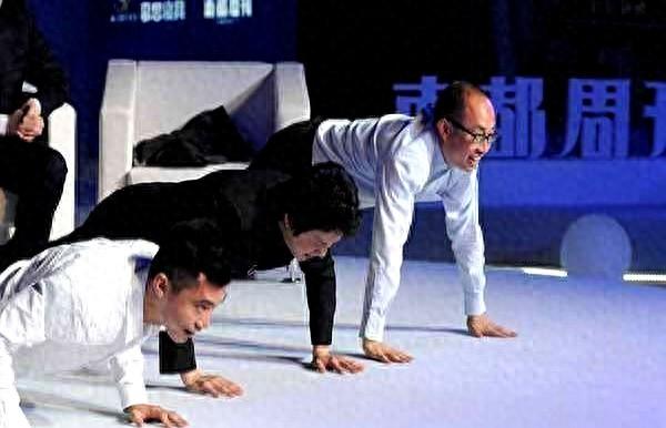 潘石屹一小时可以做1000个俯卧撑，但为什么胸肌并不是很大？