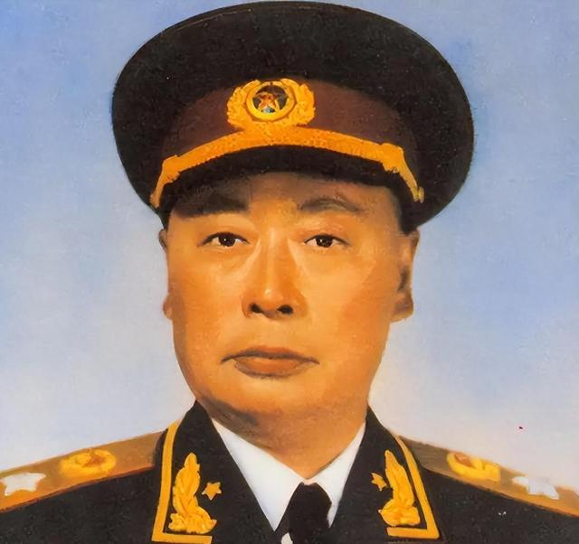 1955年，蒋介石指着十大元帅的照片，对宋美龄说：这个人太可怕了